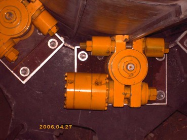 山東壓放電極的油缸